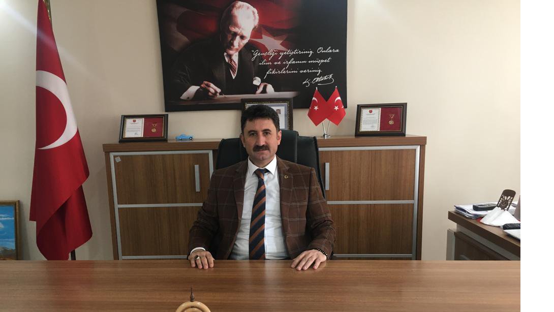 İlçe Milli Eğitim Müdürümüz Murat TOPRAK'ın 2022-2023 Eğitim Öğretim Yılı Mesajı